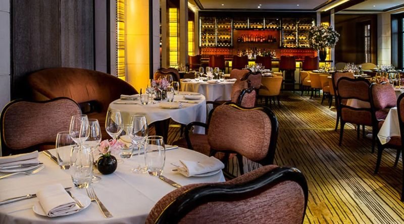 Restaurant carpet cleaning service in Fargo, ND